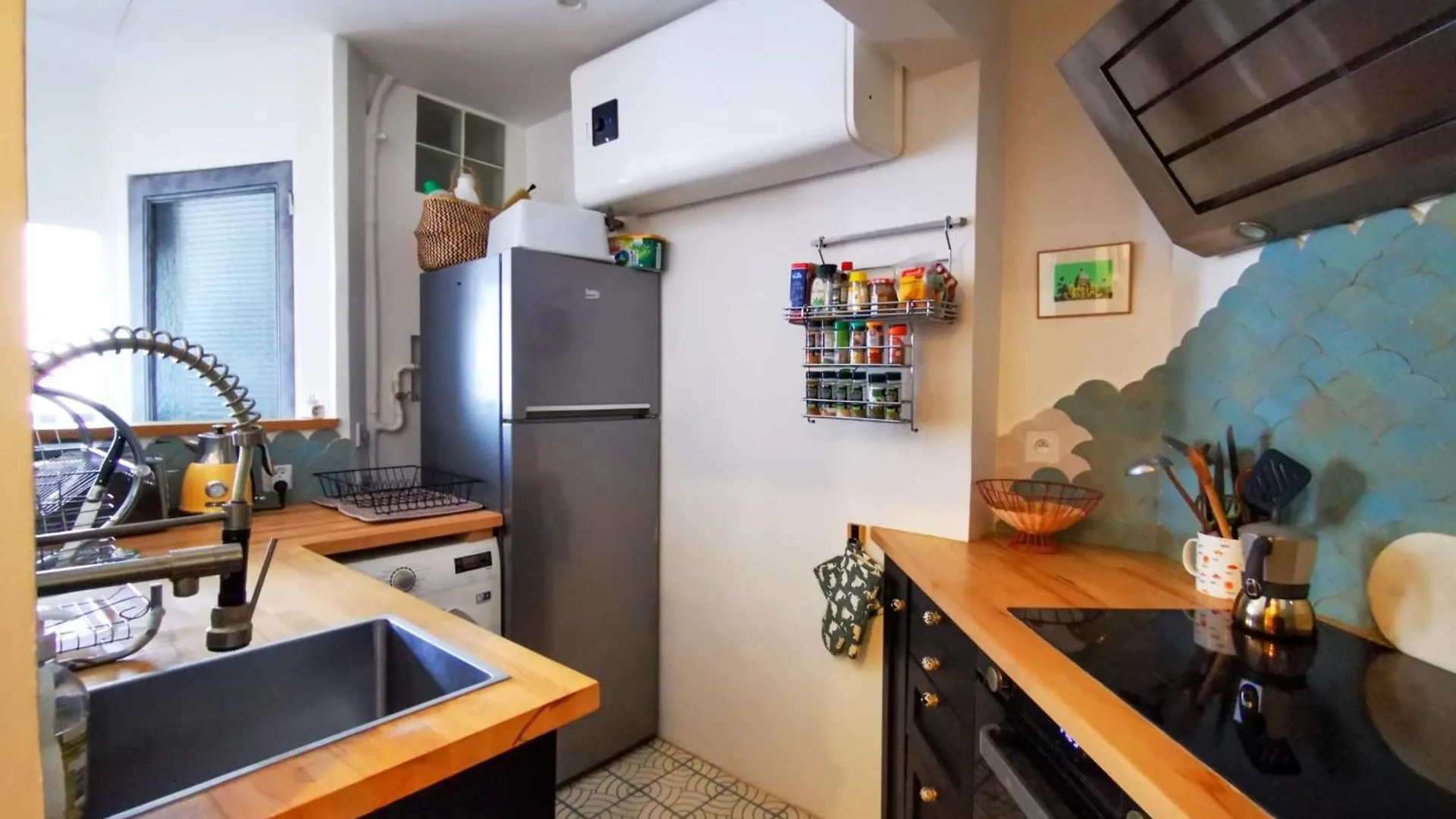 T2 Apartment In The Heart Of Pere Lachaise Paris