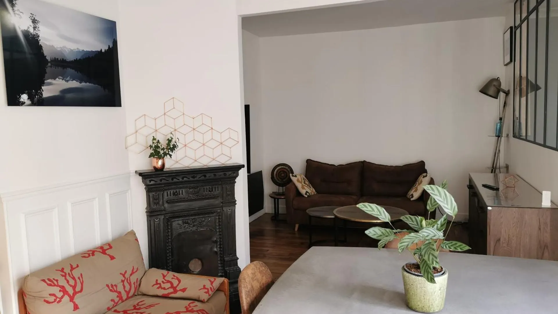 T2 Apartment In The Heart Of Pere Lachaise Paris