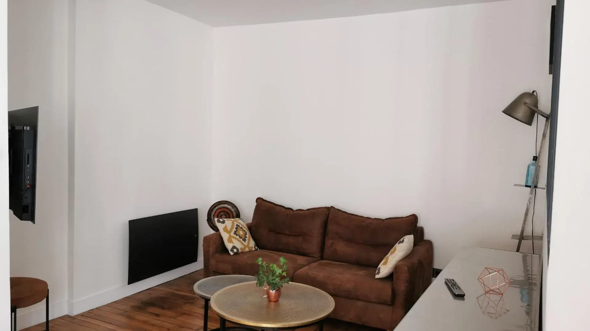T2 Apartment In The Heart Of Pere Lachaise Paris 0*,